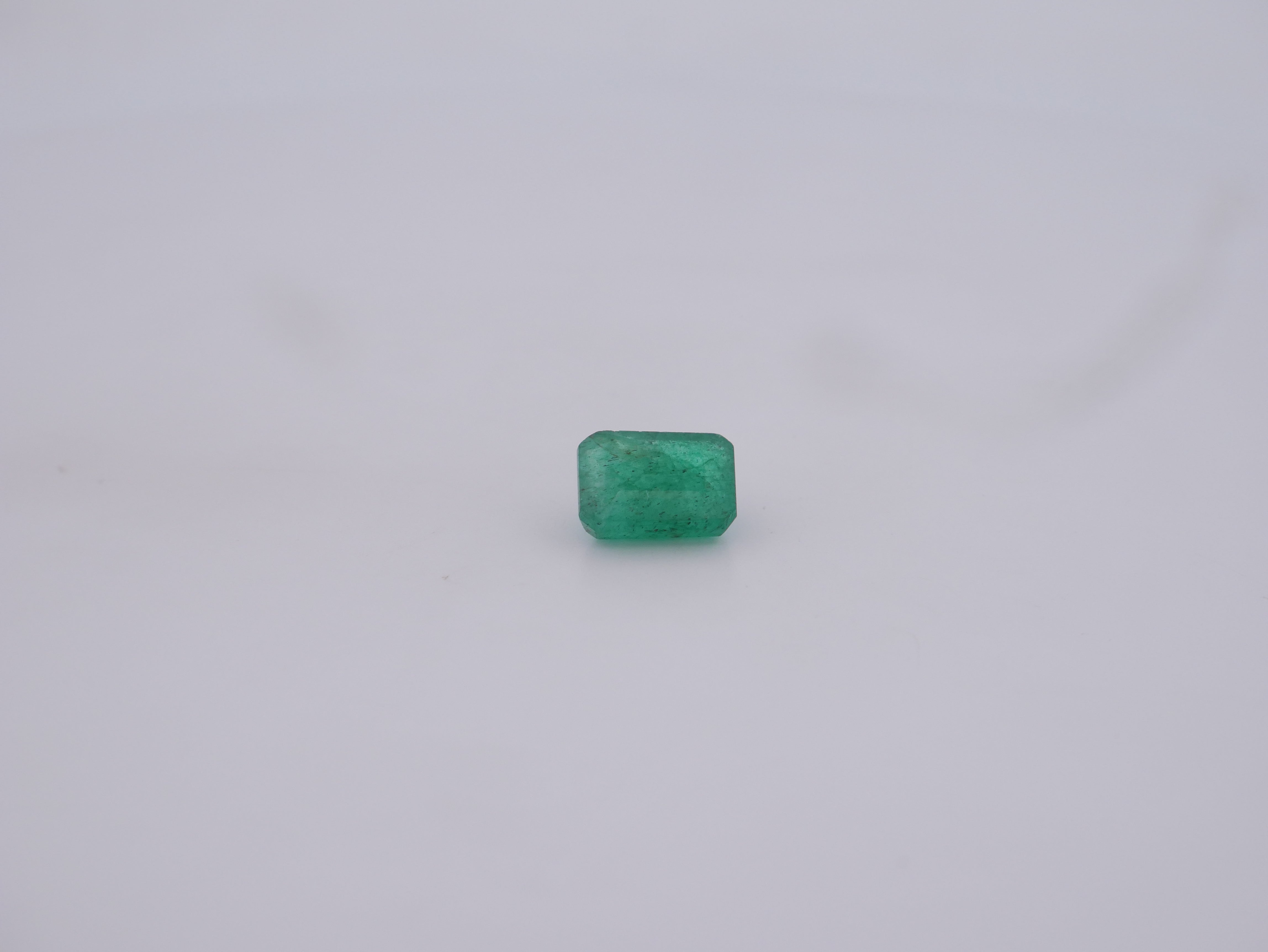 Colombian Emerald - 04-90 Carat