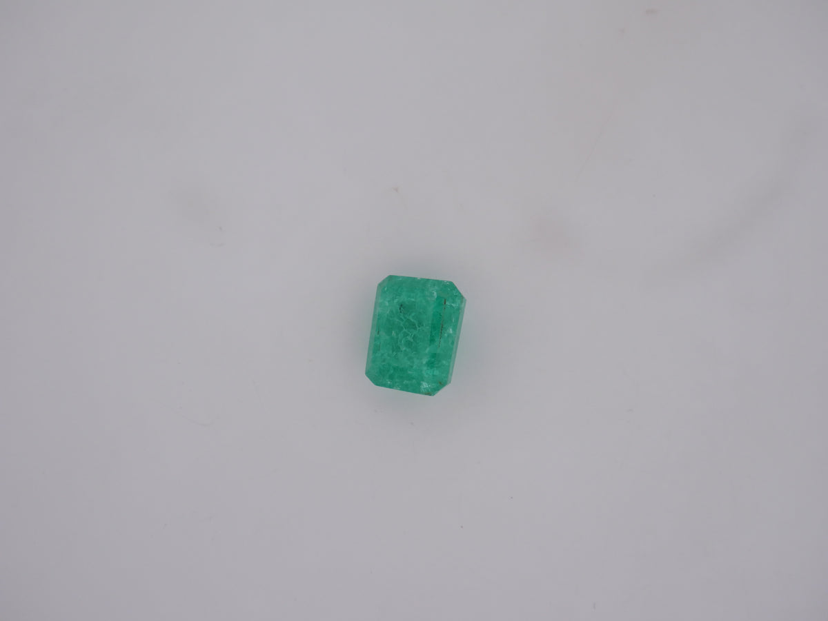 Colombian Emerald - 06-90 Carat