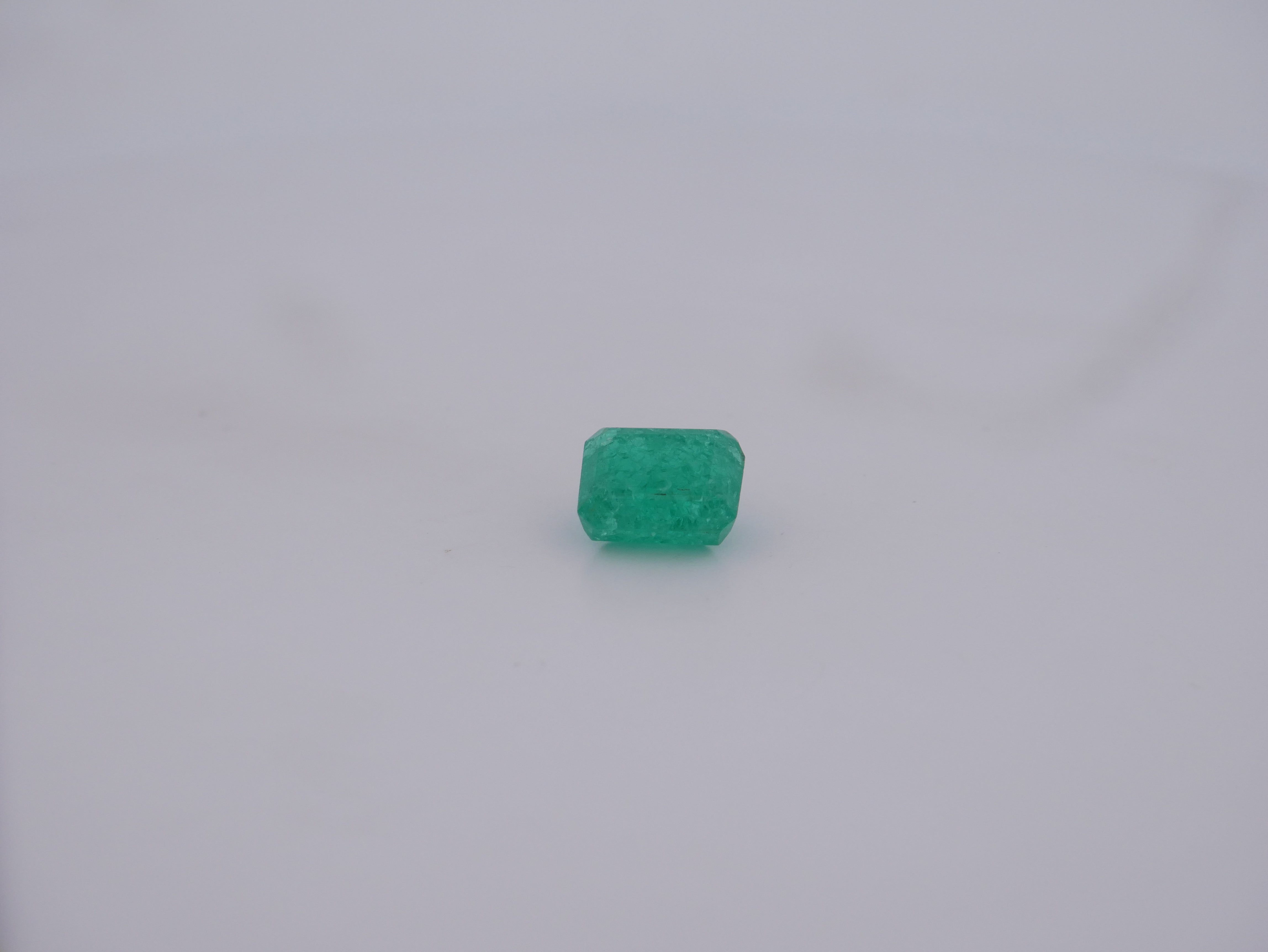 Colombian Emerald - 06-90 Carat