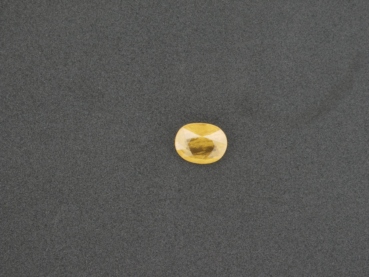 Bangkok  Pukhraj - 06.59 Carat