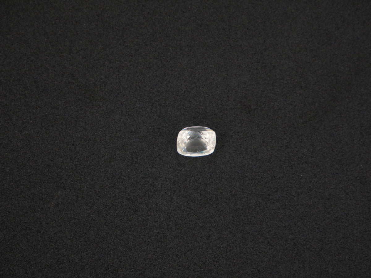 Sri Lanka White Sapphire - 06.97 Carat