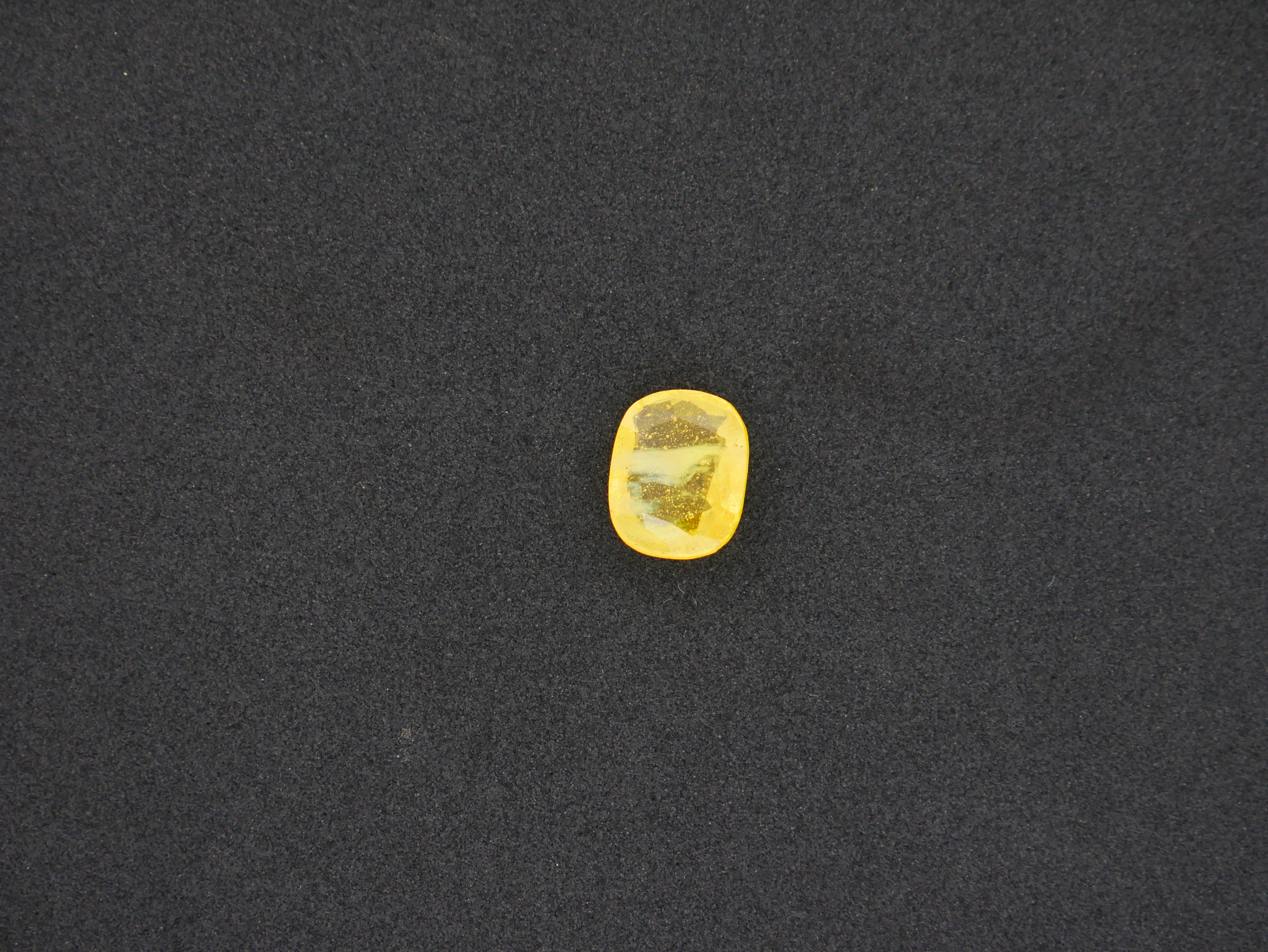 Bangkok Pukhraj - 07.54 Carat
