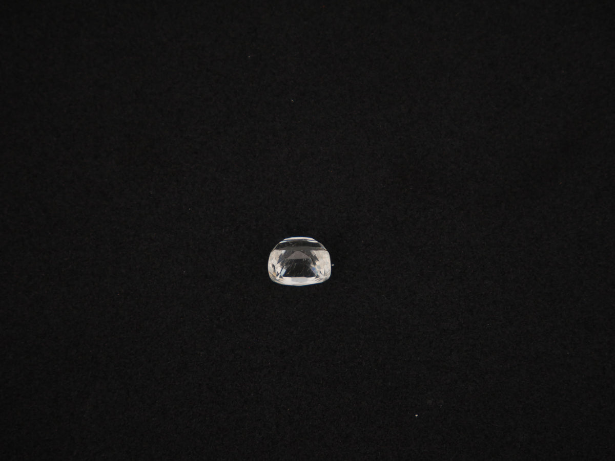 Sri Lanka White Sapphire - 07.47 Carat