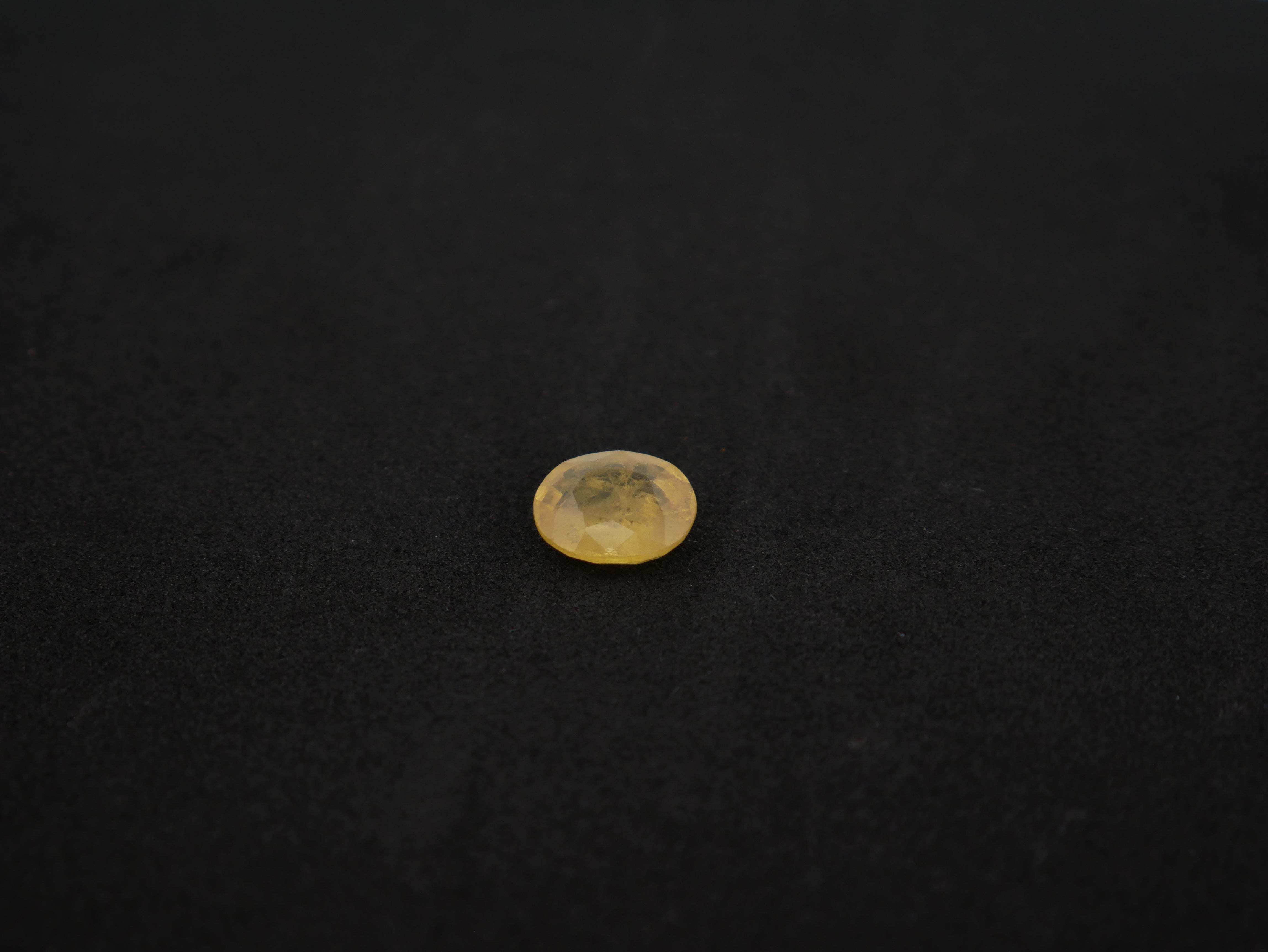 Bangkok  Pukhraj - 05.65 Carat