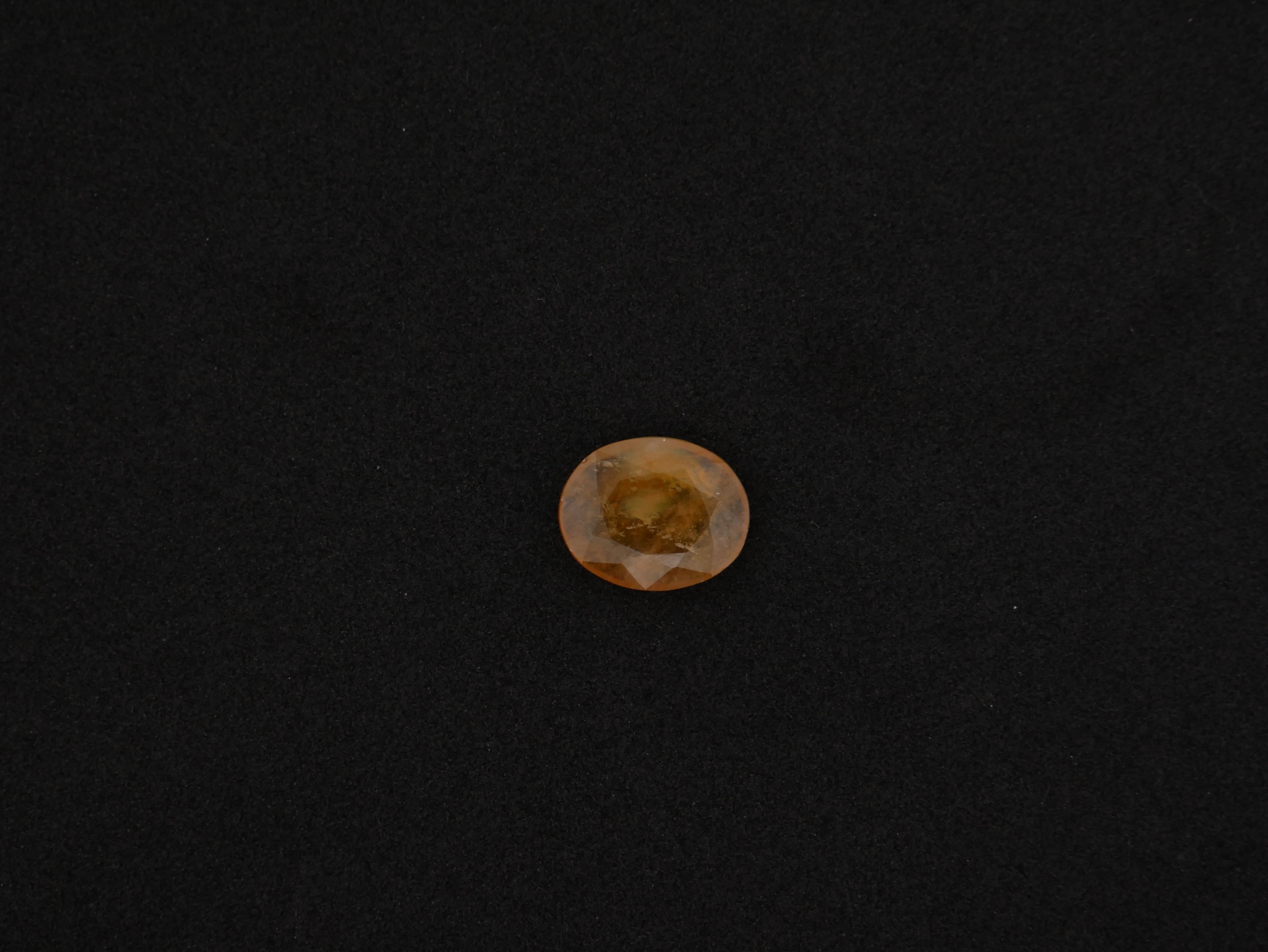 Bangkok  Pukhraj - 06.84 Carat