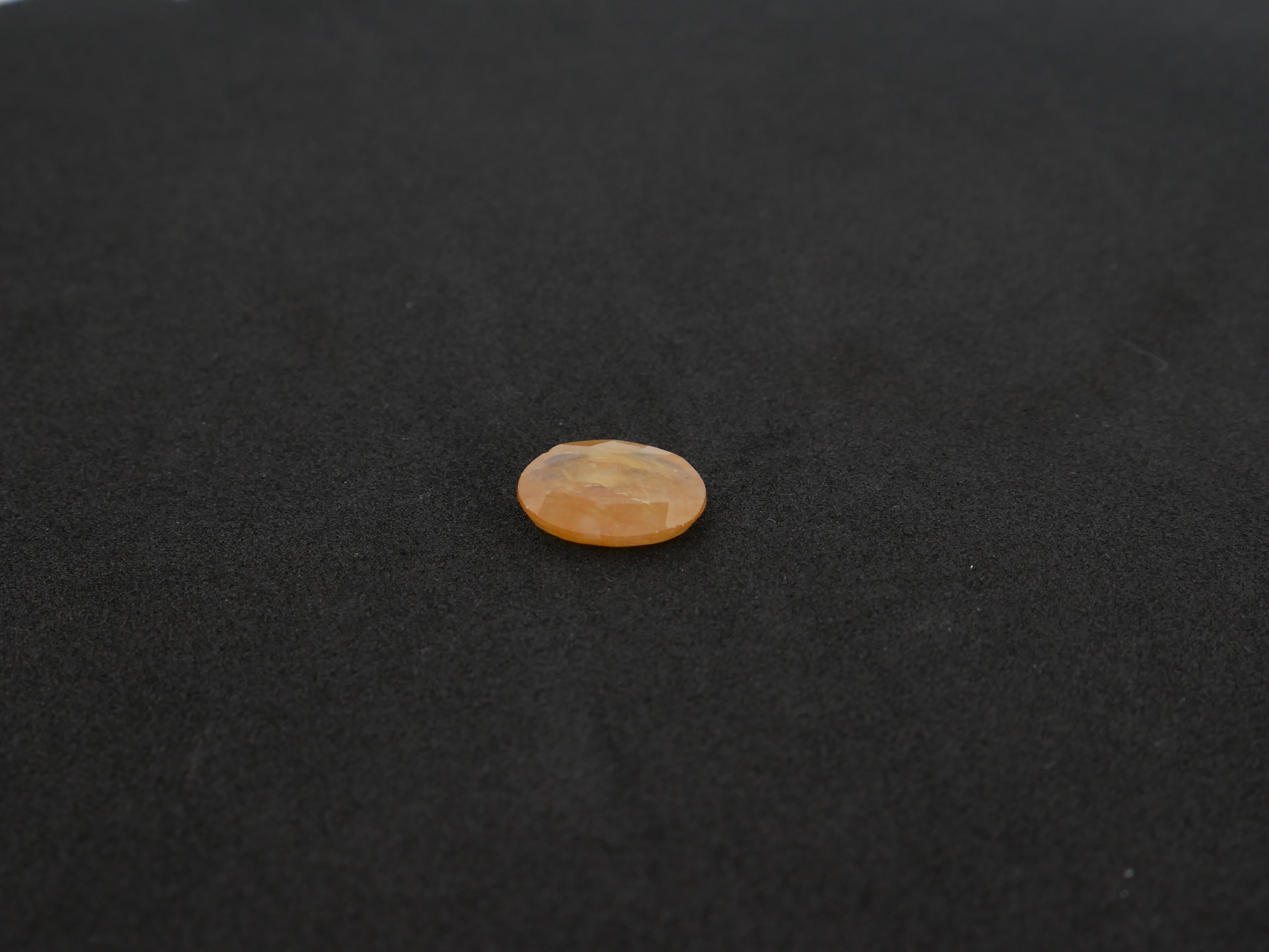 Bangkok  Pukhraj - 06.84 Carat