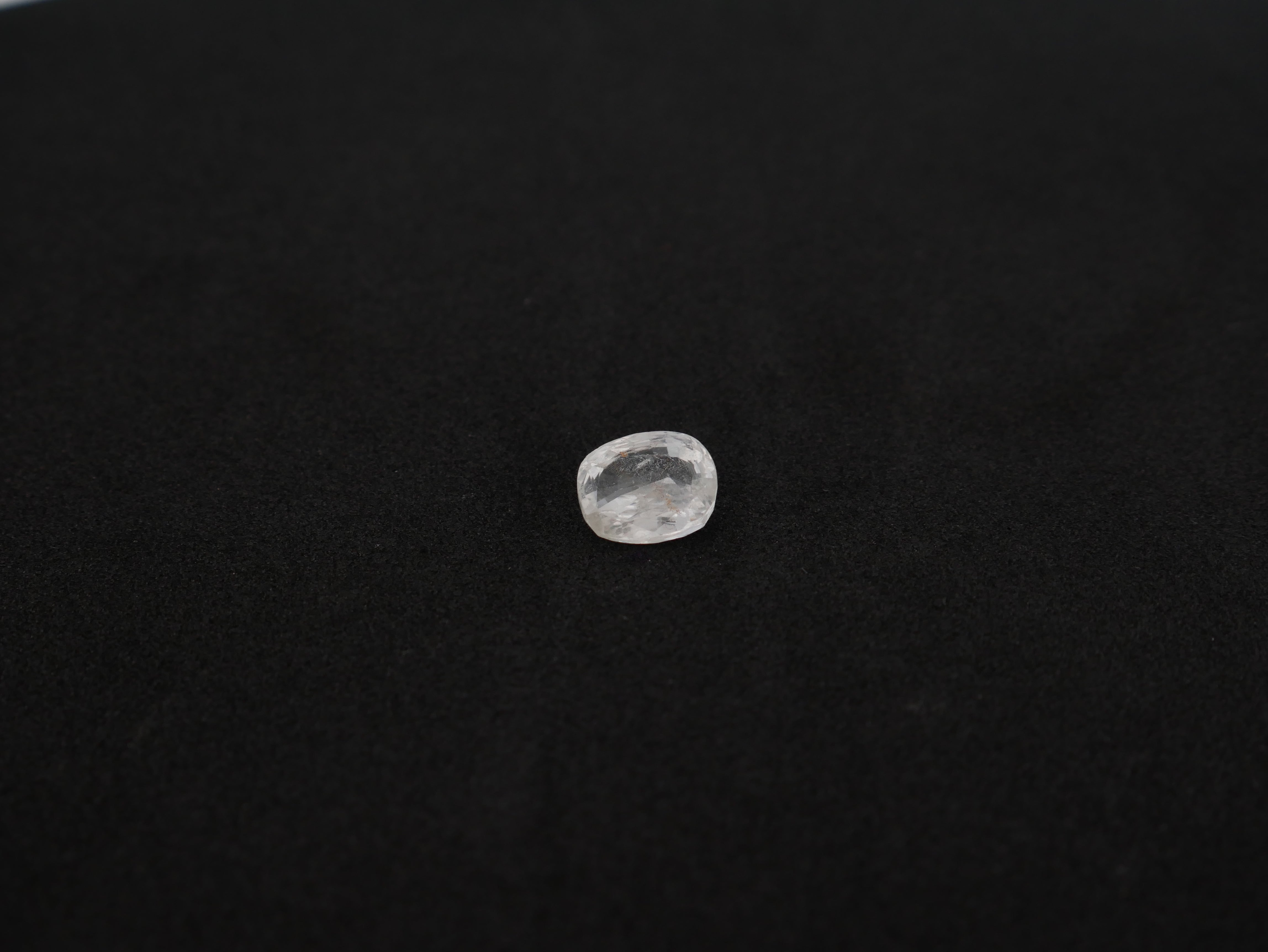 Sri Lanka White Sapphire - 05.27 Carat