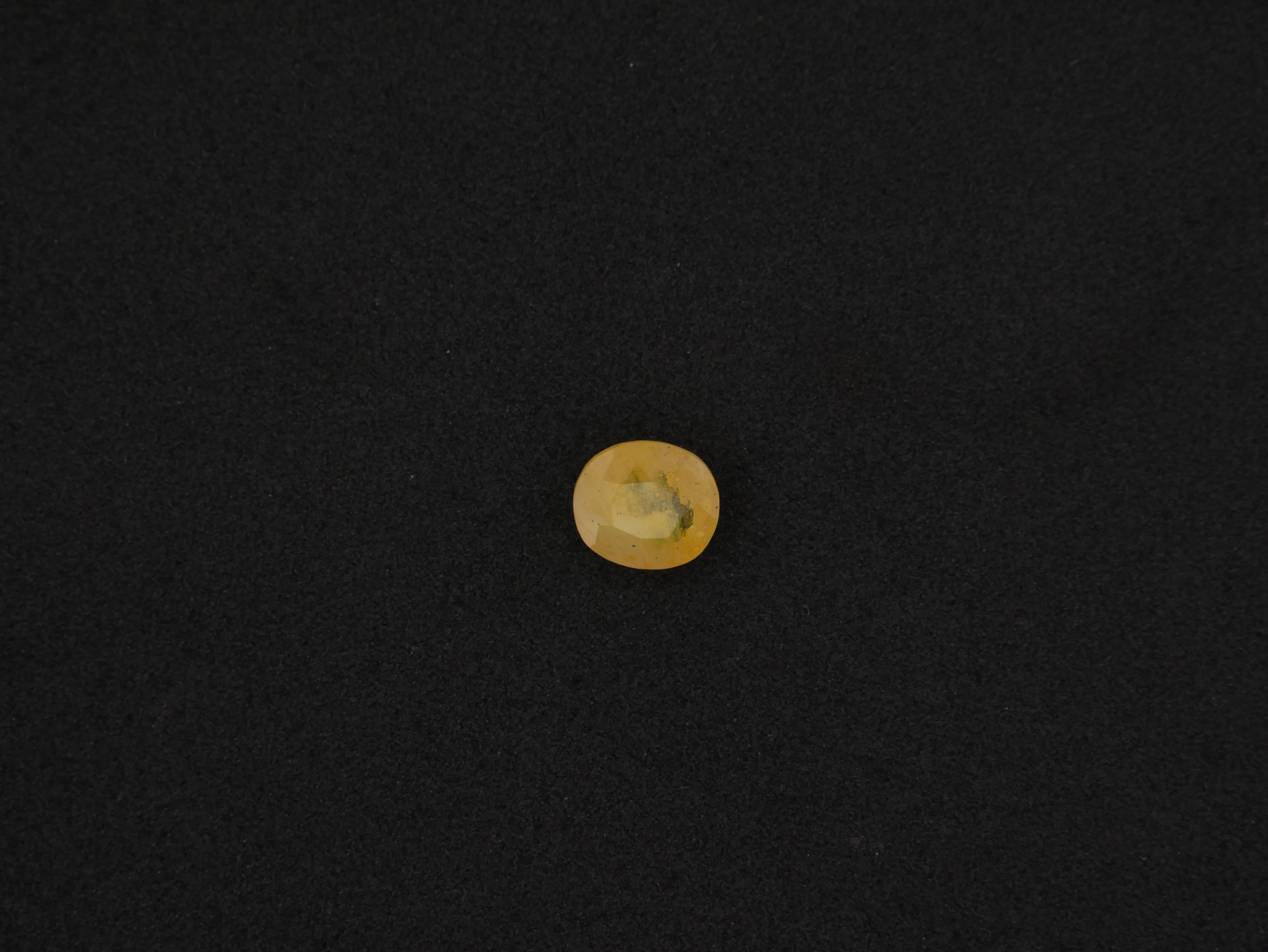 Srilanka Pukhraj - 06.81 Carat