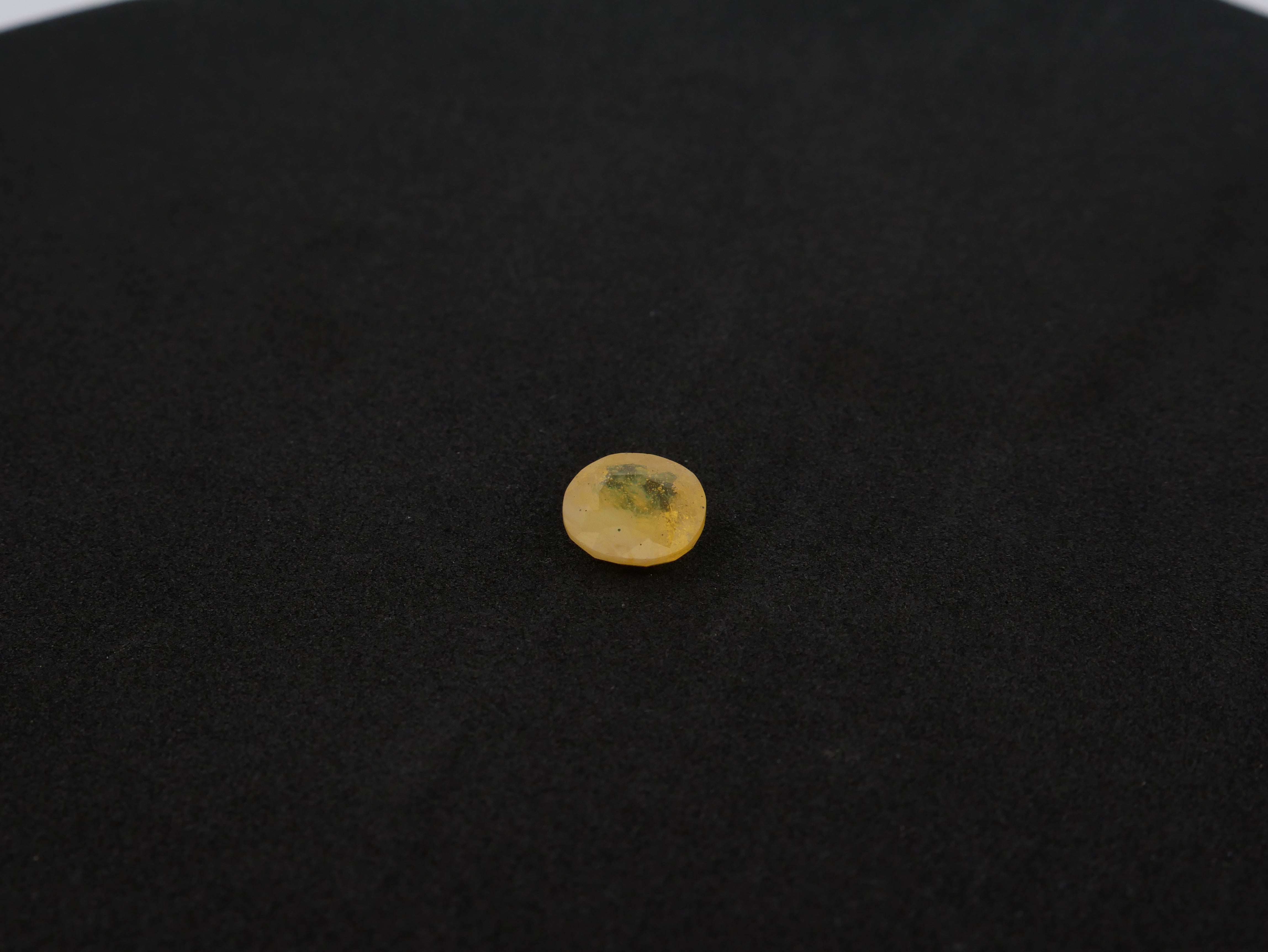 Srilanka Pukhraj - 06.81 Carat