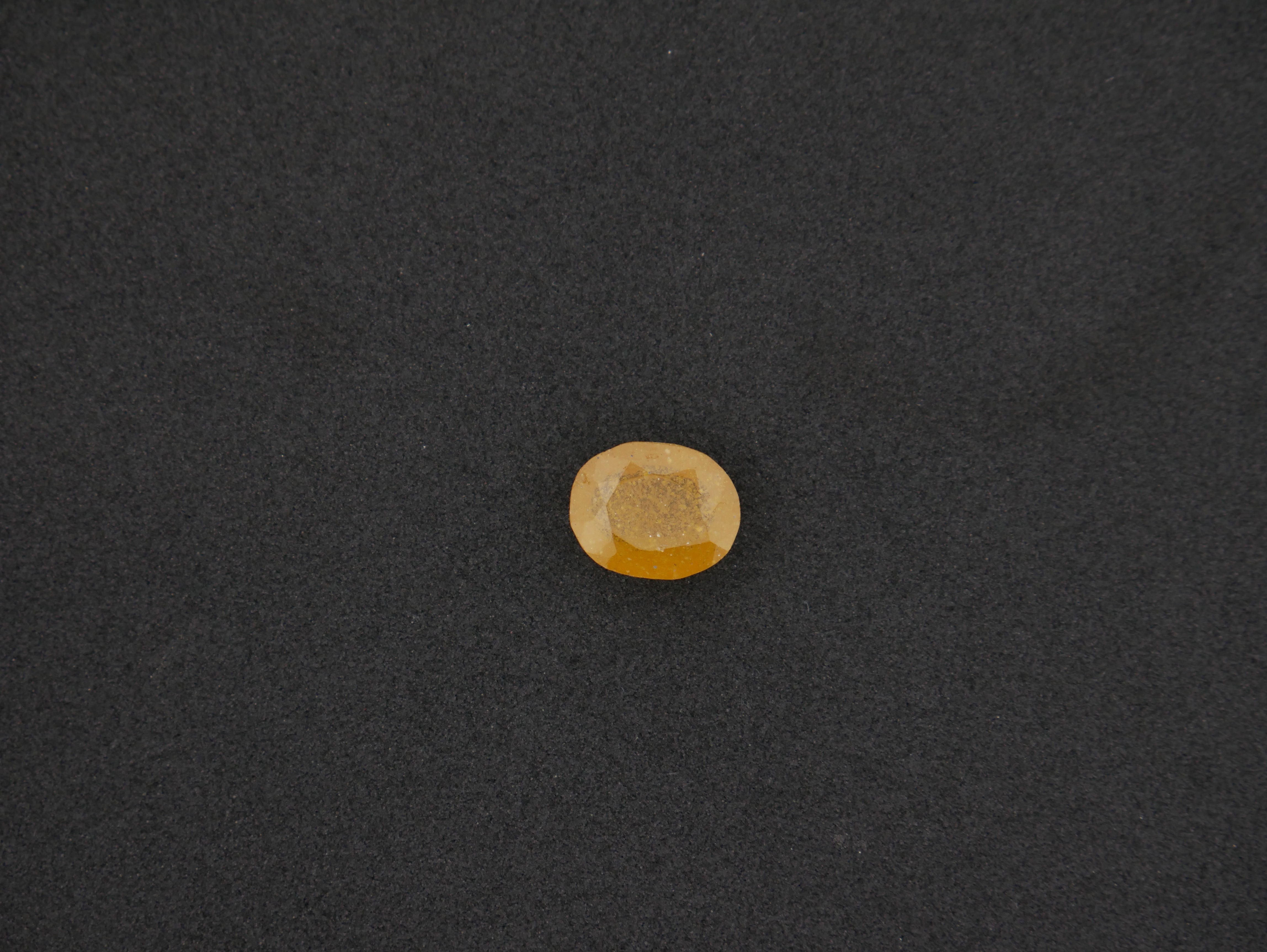 Bangkok Pukhraj - 09.78 Carat