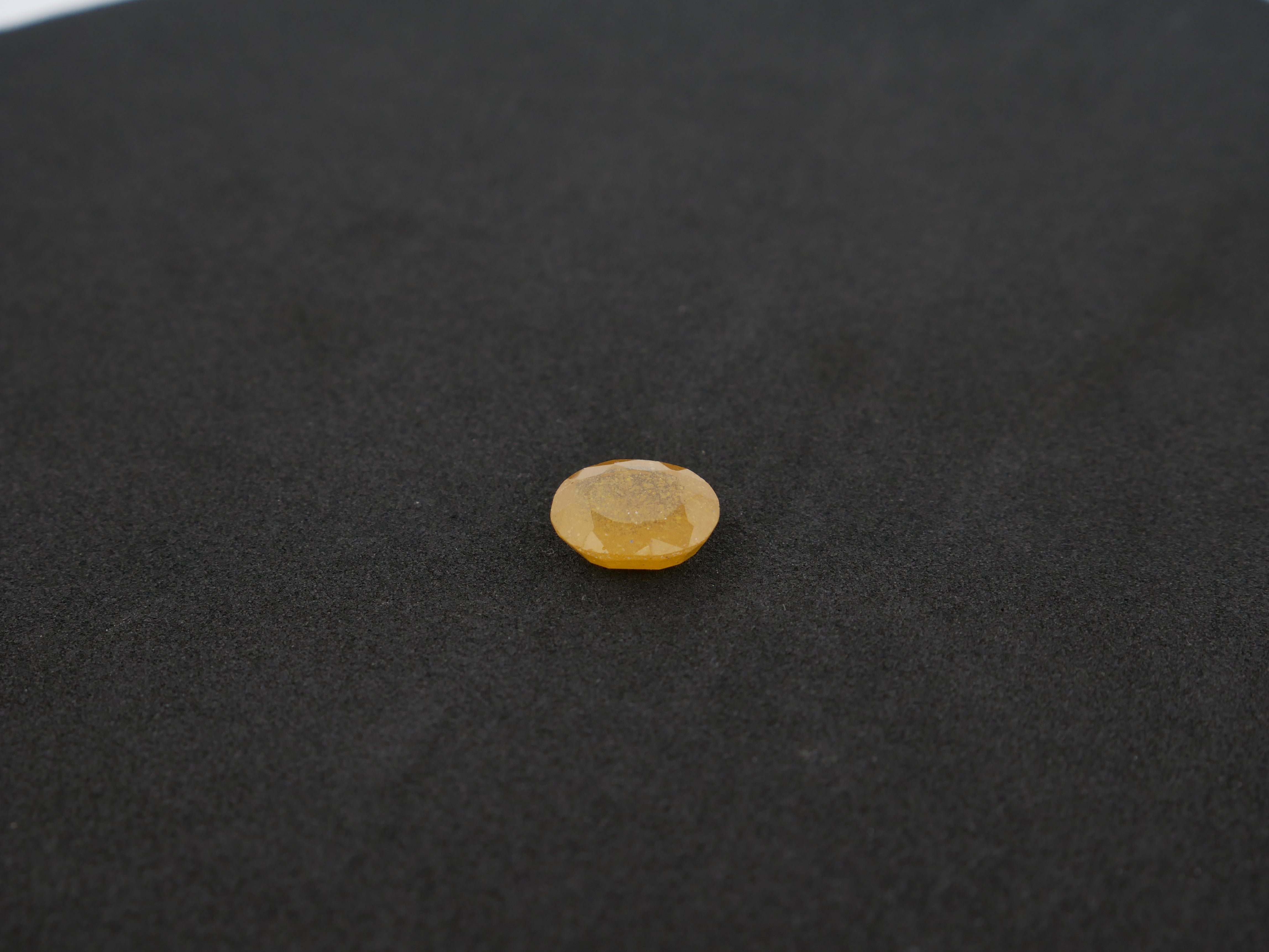 Bangkok Pukhraj - 09.78 Carat