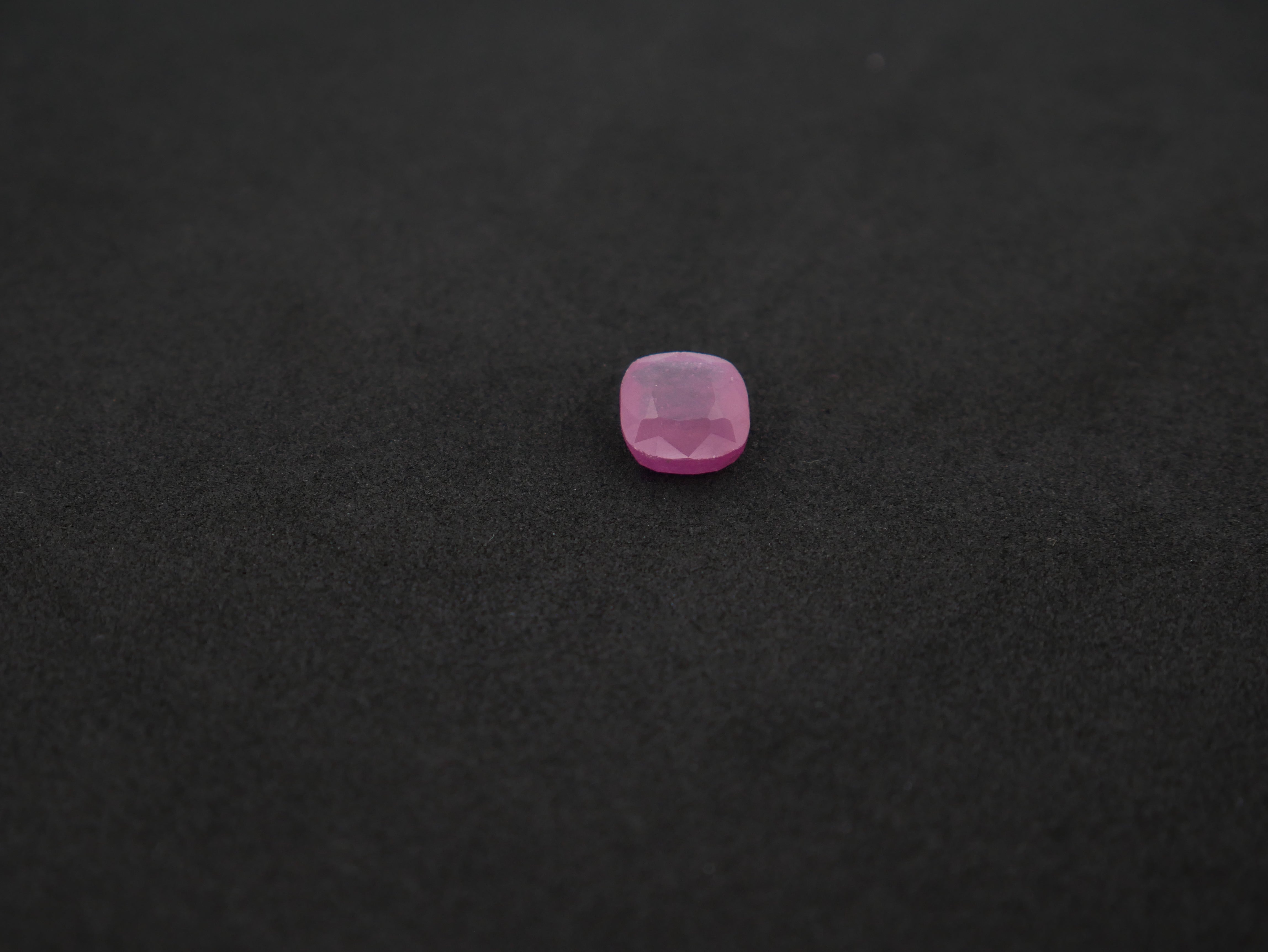 Myanmar Manik - 06.86 Carat