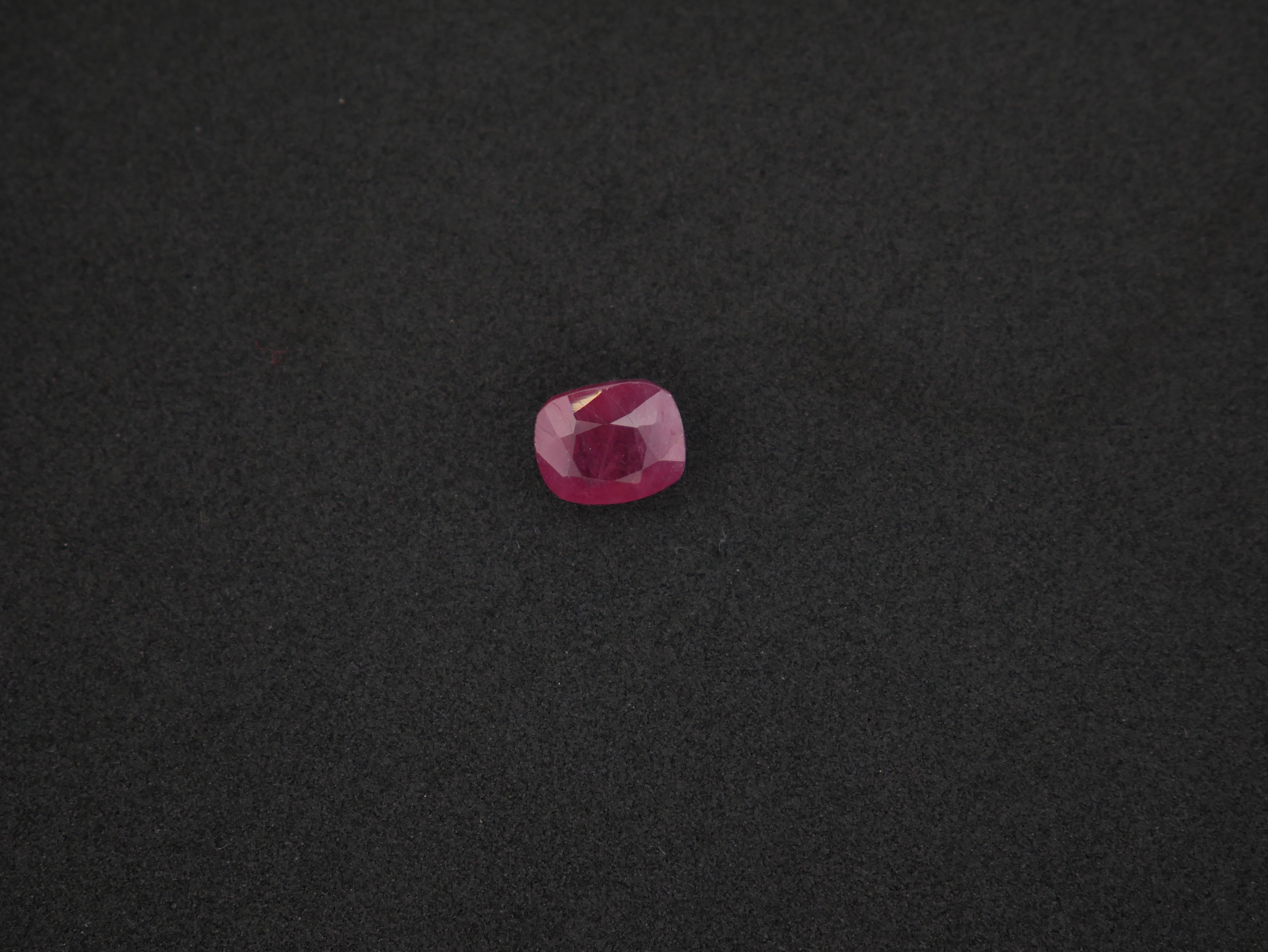 Myanmar Manik - 06.81 Carat