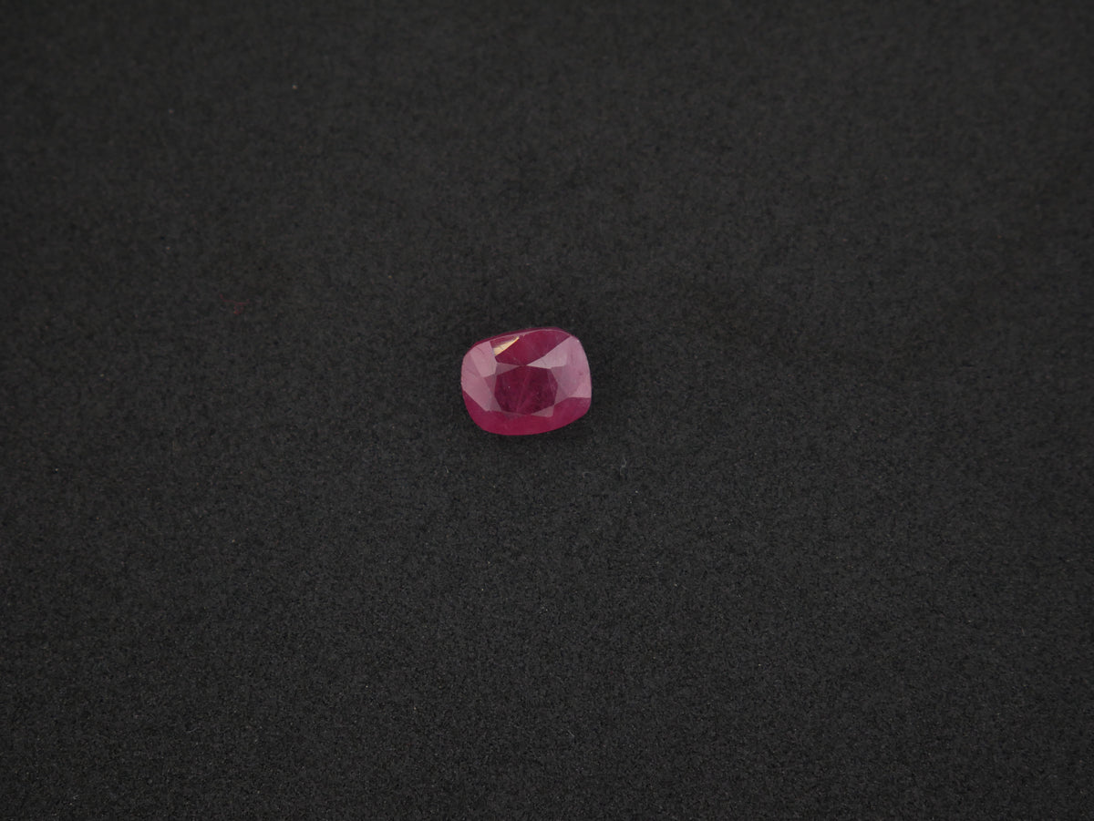 Myanmar Manik - 06.81 Carat