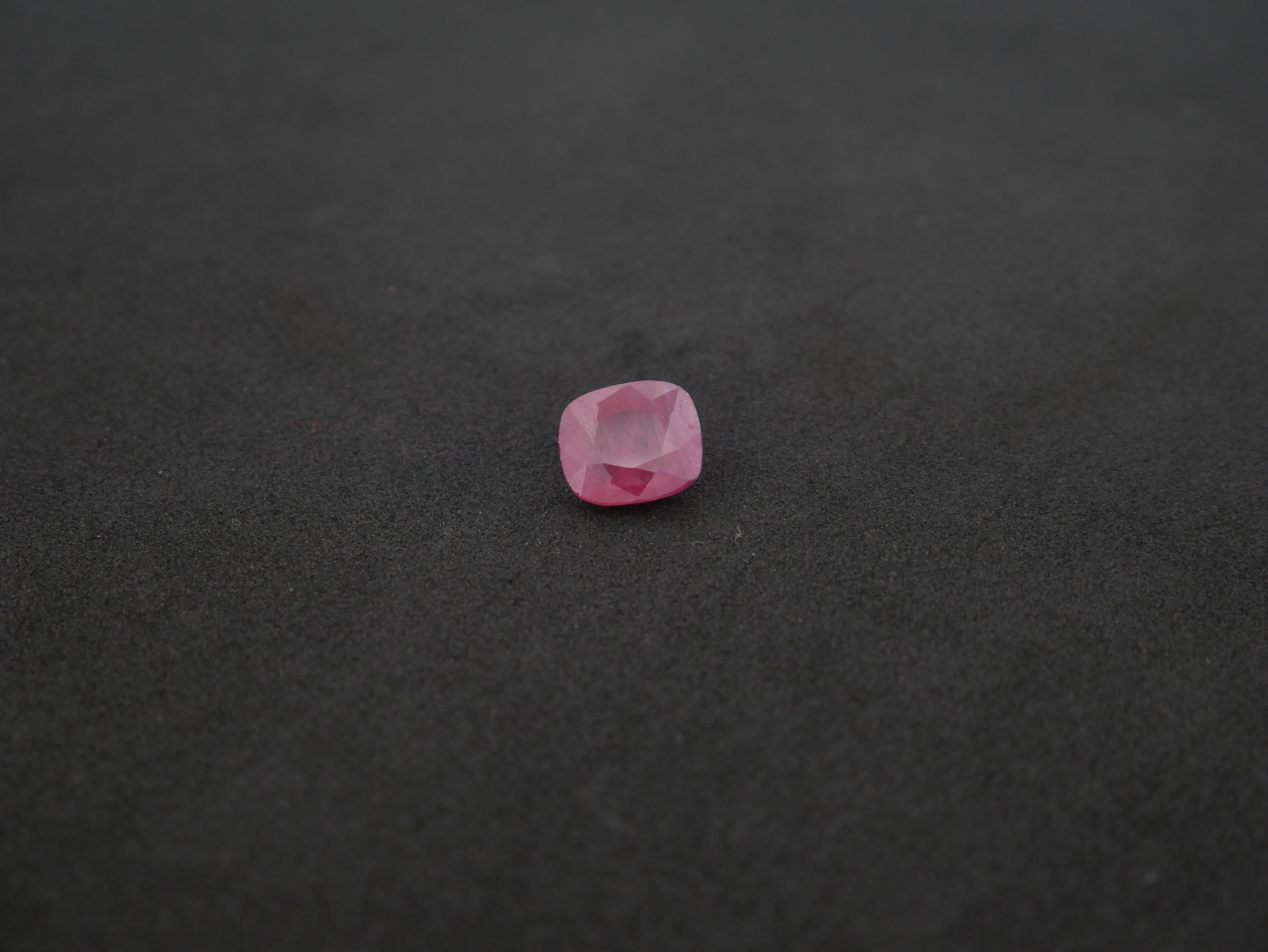 Myanmar Manik - 06.81 Carat