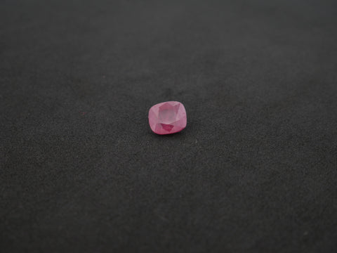 Myanmar Manik - 06.81 Carat