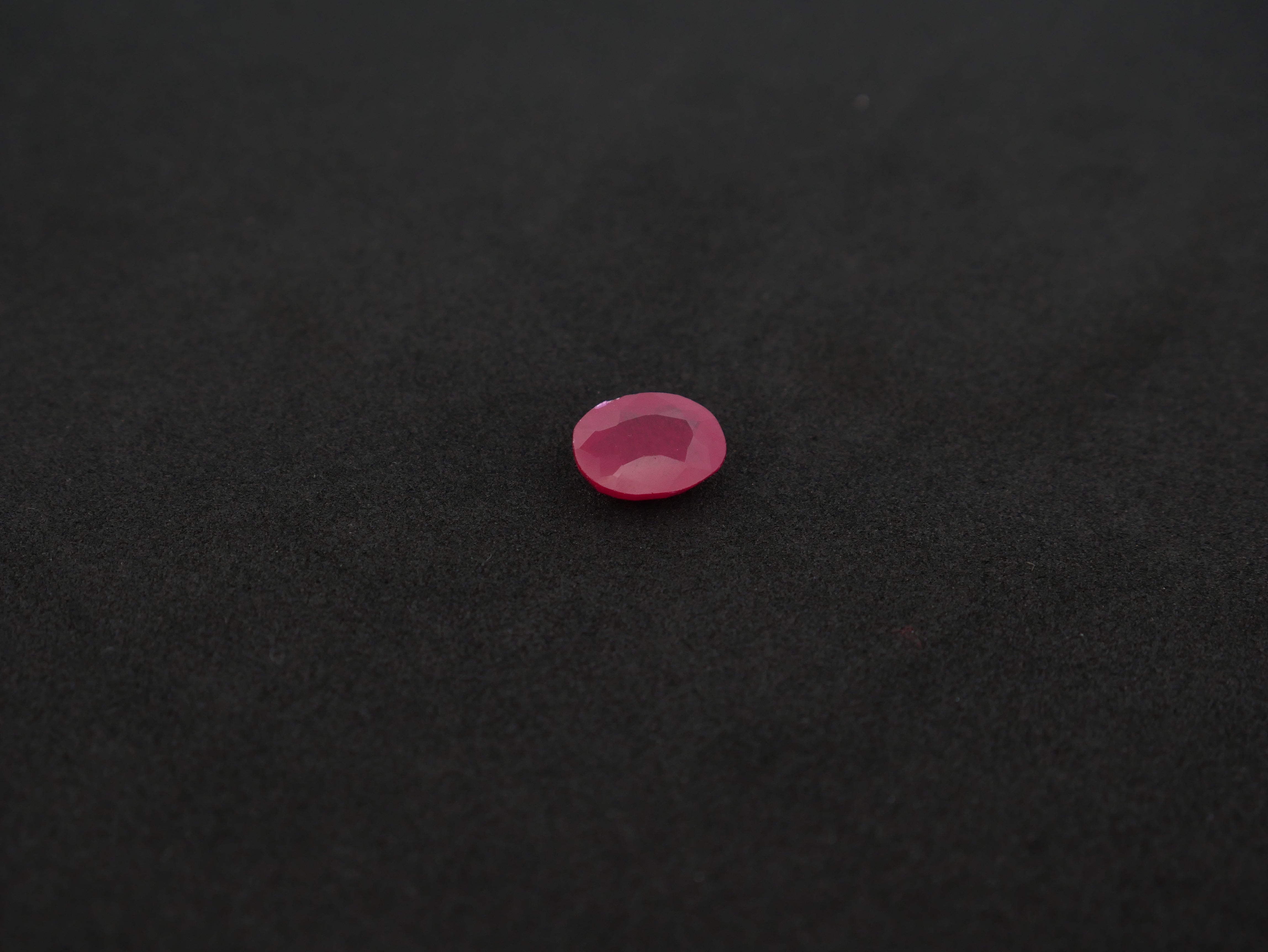 Myanmar Manik - 06.09 Carat