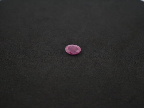 Myanmar Manik - 05.05 Carat