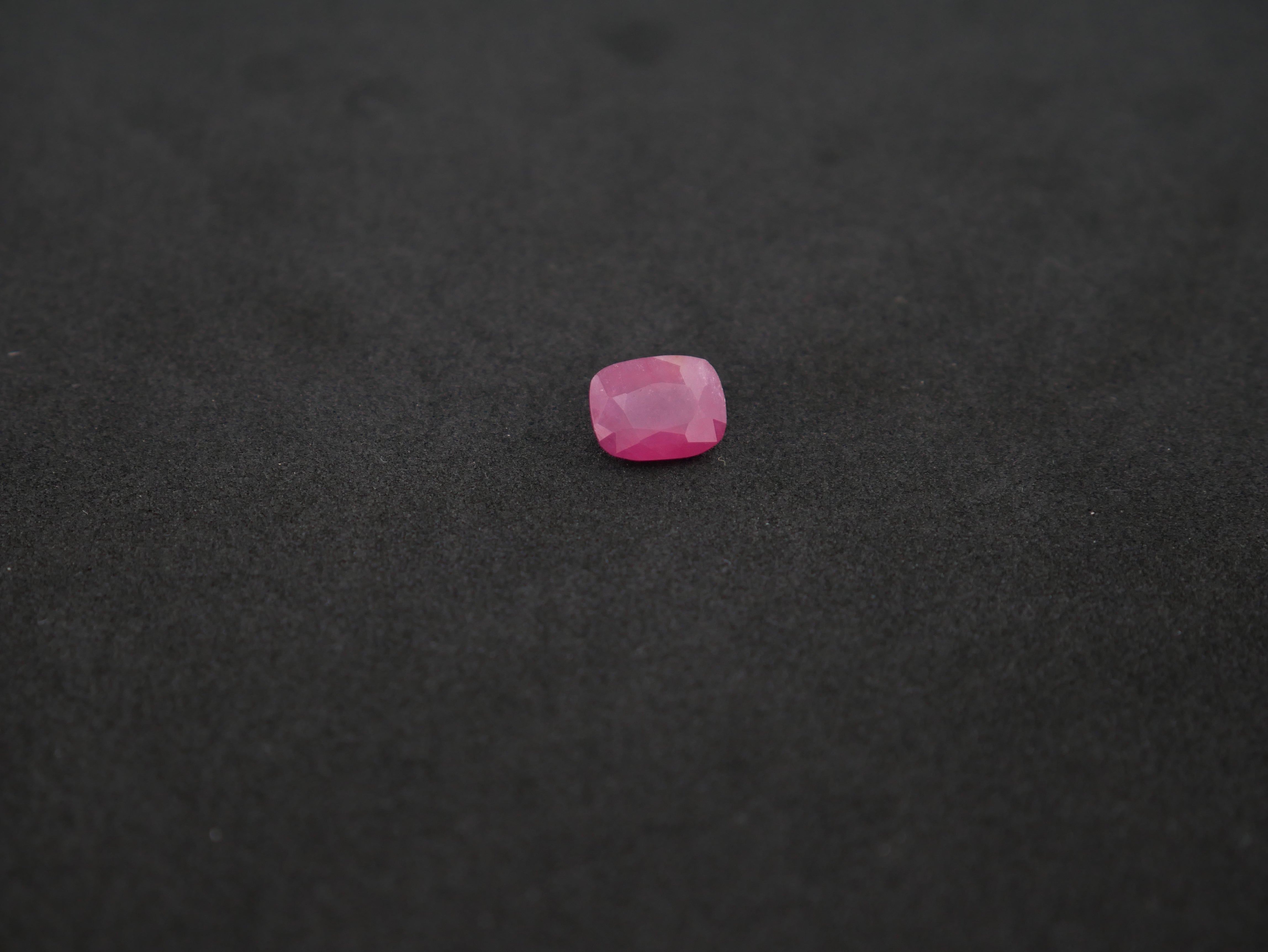 Myanmar Manik - 05.54 Carat