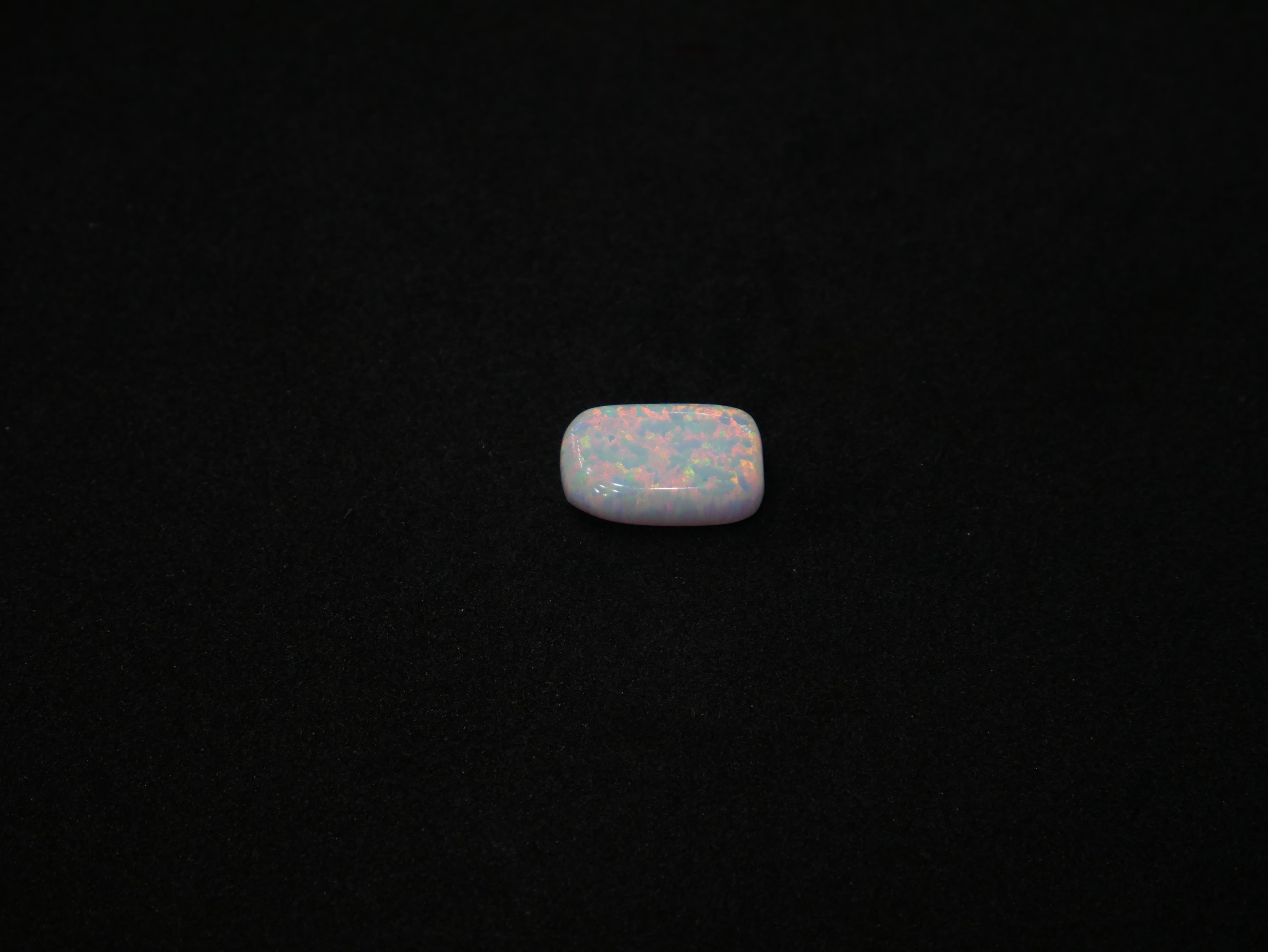 Australia Opal - 05.54 Carat