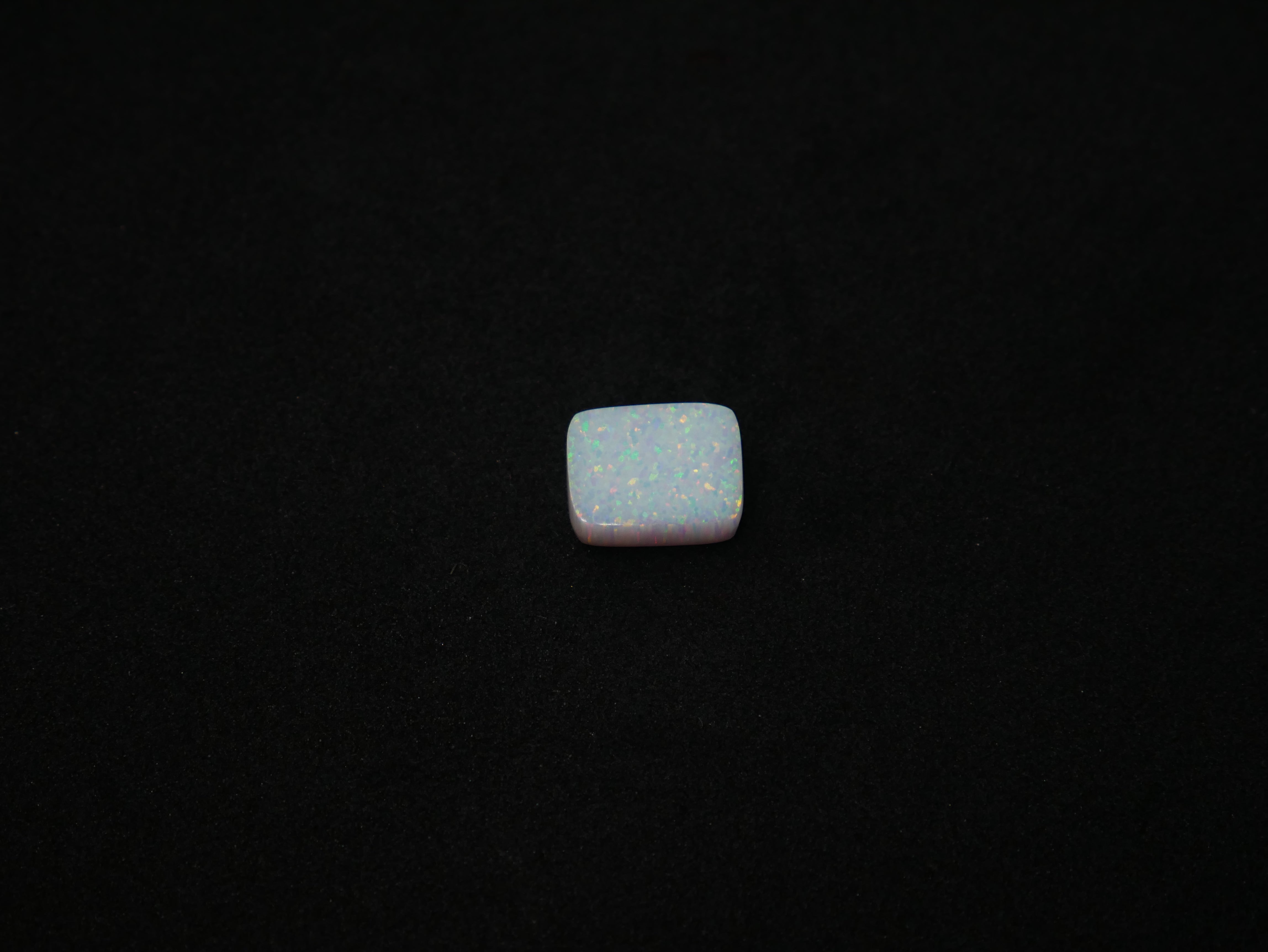 Australia Opal - 05.54 Carat