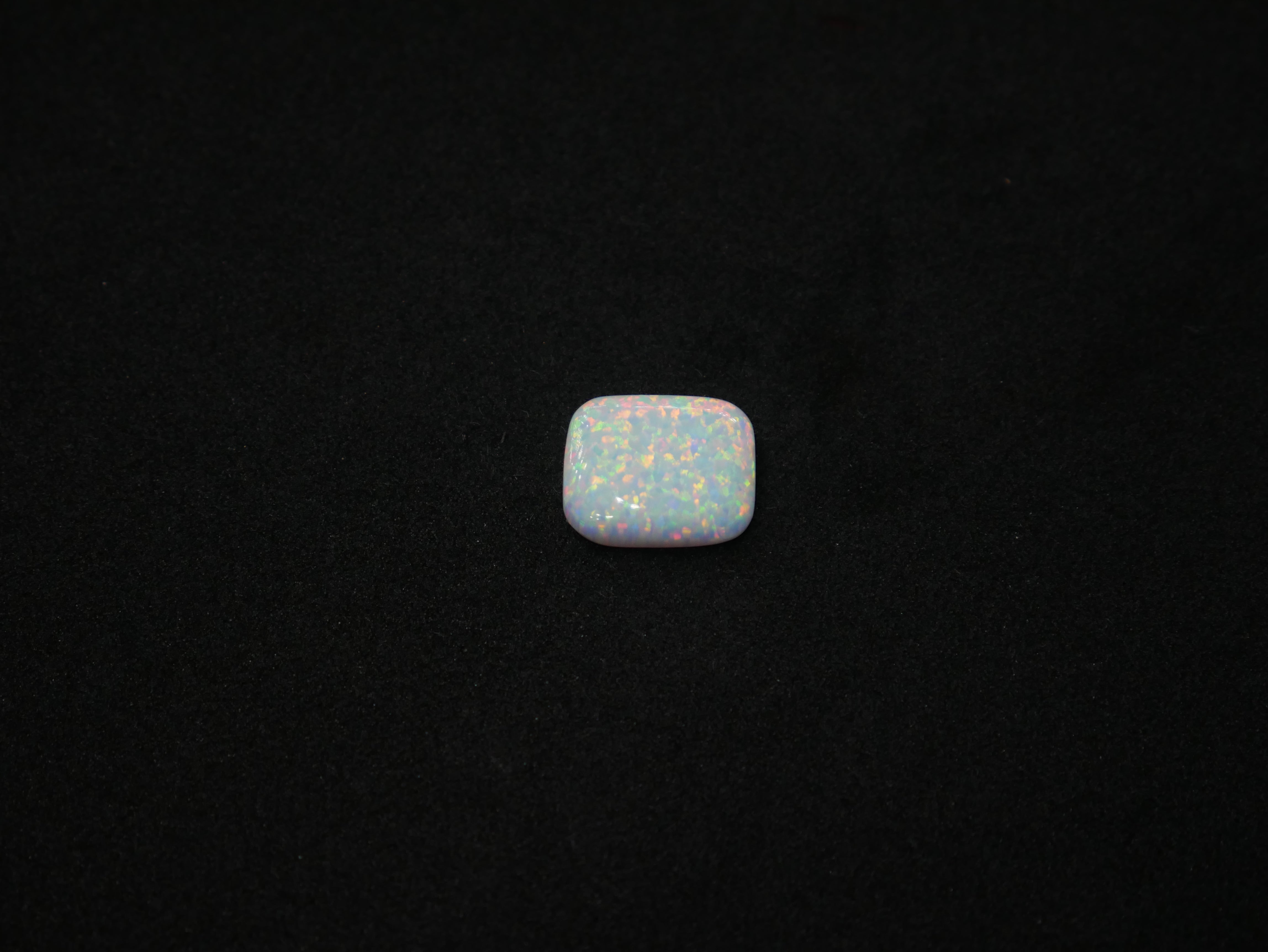 Australia Opal - 05.60 Carat