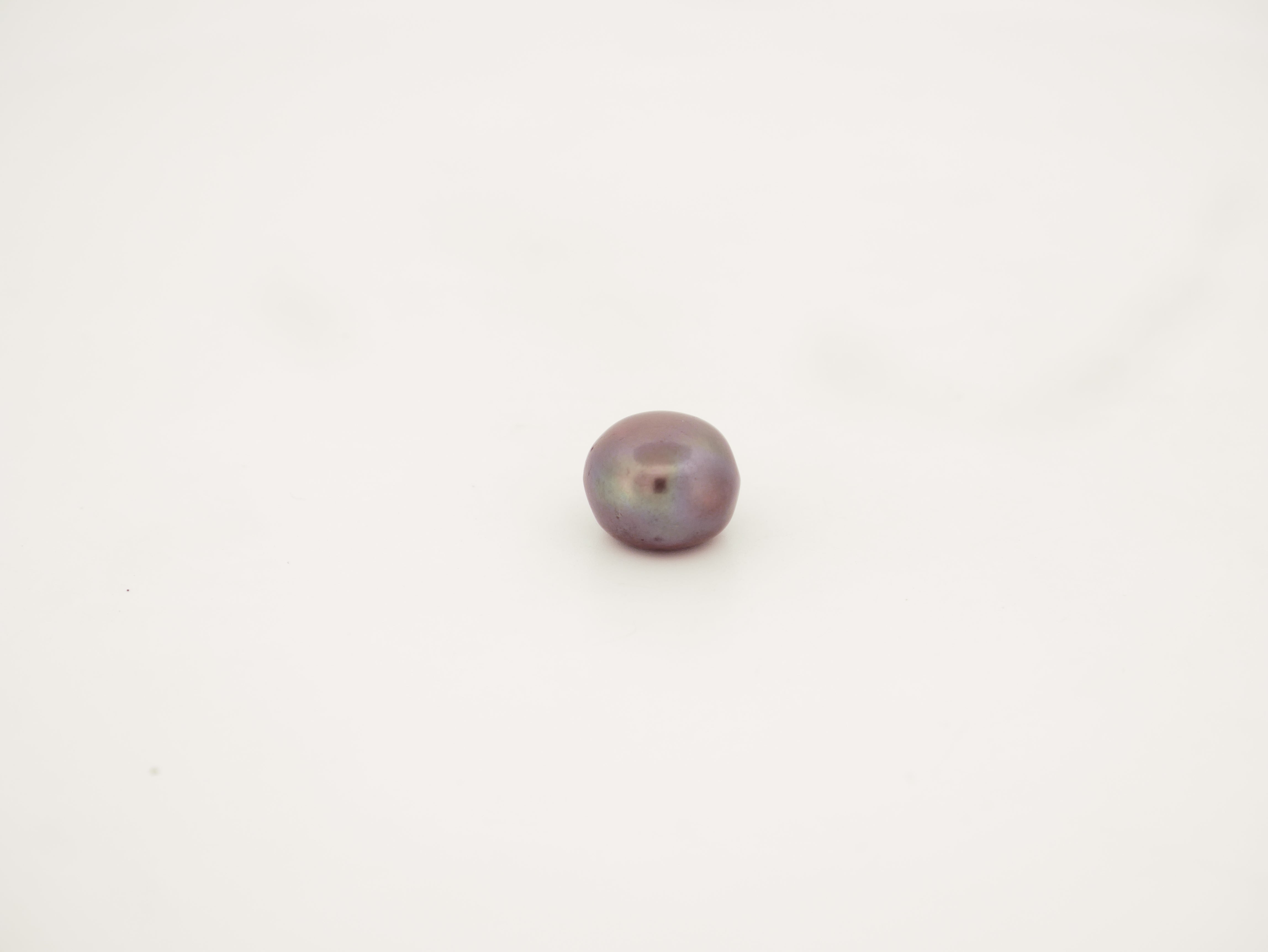 South Sea Black Moti - 09.60 Carat