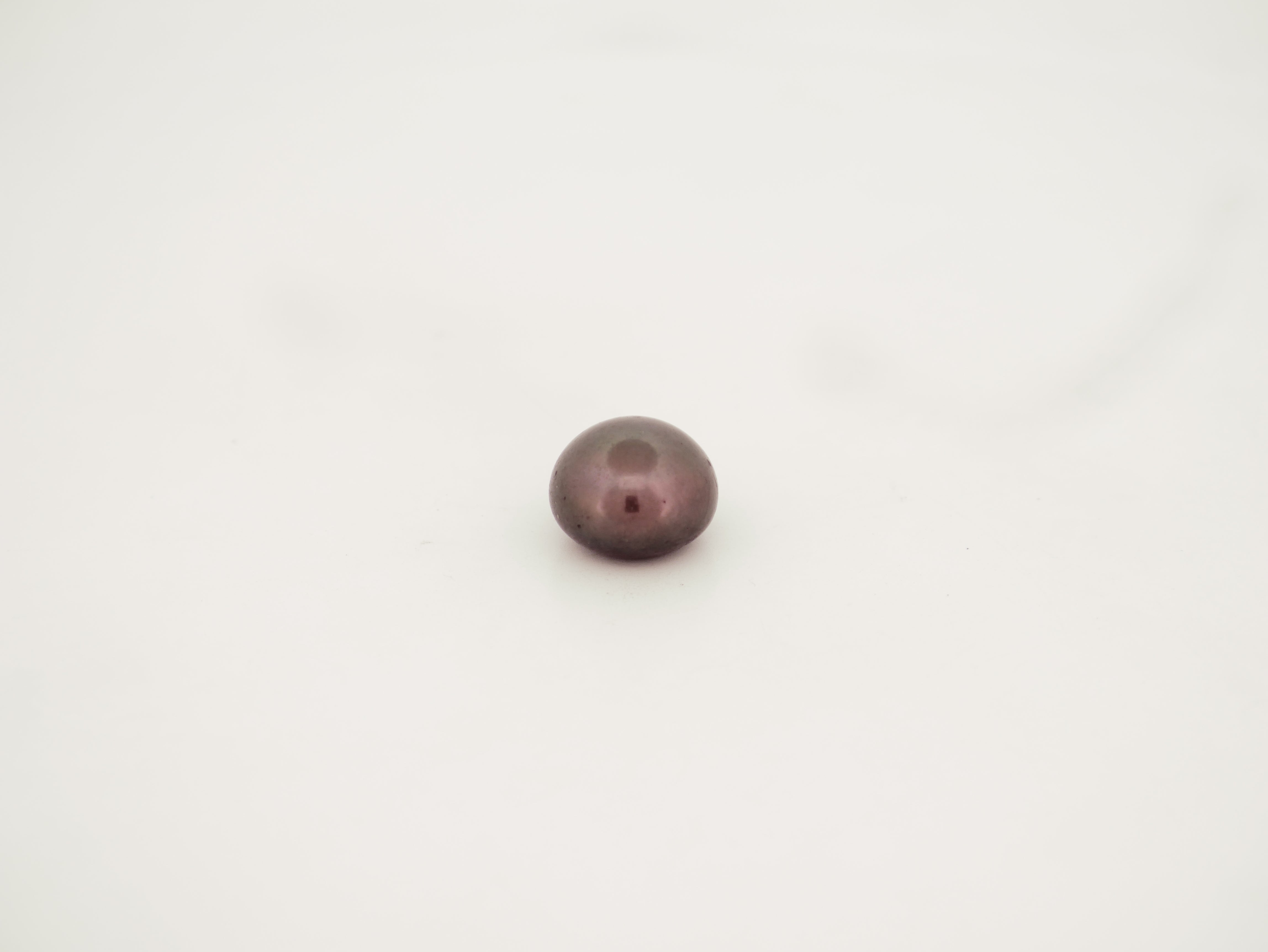 South Sea Black Moti - 10.00 Carat